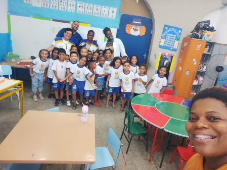 PREFEITURA DE DUQUE DE CAXIAS REFORÇA AÇÕES NAS ESCOLAS DA REDE MUNICIPAL NO MÊS DO DIA MUNDIAL DA SAÚDE BUCAL