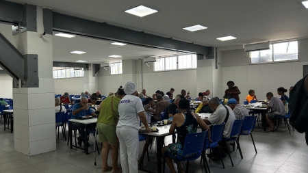 RESTAURANTE DO POVO DE DUQUE DE CAXIAS PROMOVEU ALMOÇO ESPECIAL PELO DIA DAS MÃES